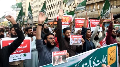 Pakistan: Protest erupts in Karachi over India’s suspension of water-sharing treaty with Pakistan