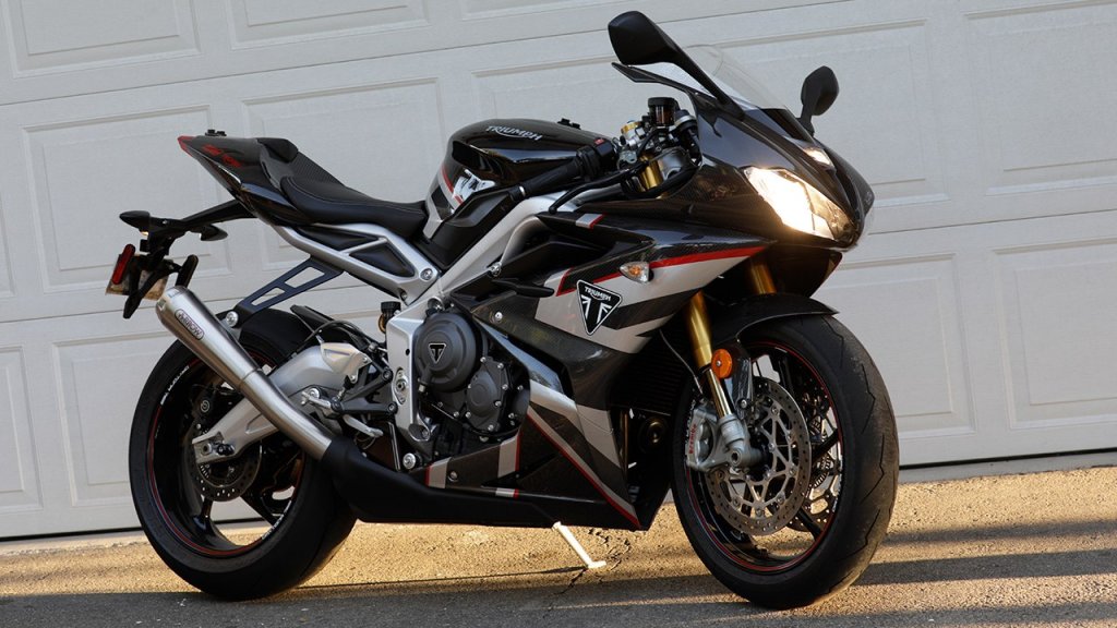 2021 triumph daytona