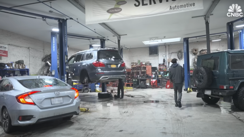 Don't Get Scammed At The Mechanic: Keep An Eye Out For These Signs