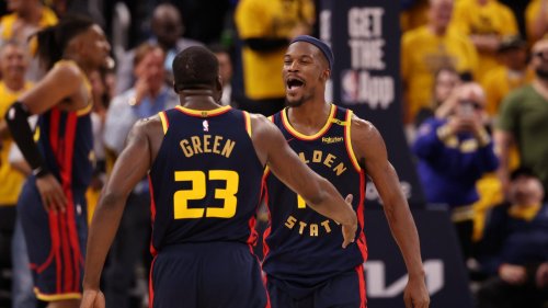 Did NBA refs just let Draymond Green off the hook again? 