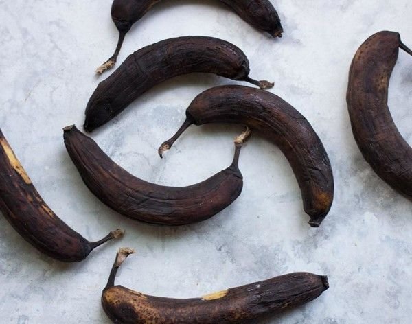 Why You Should Never Toss Black Bananas