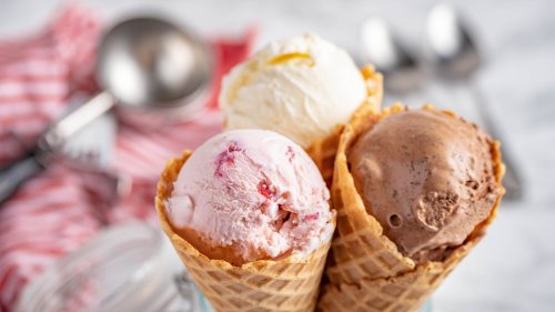This Summer Trick Will Keep Your Ice Cream From Leaking Through The Cone