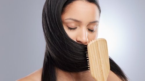 How To Get Stubborn Smells Out Of Your Hair