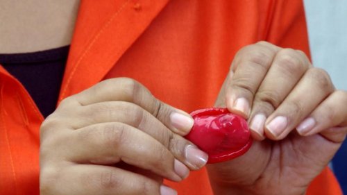Taiwan: Condoms in the emergency kits in case of war?