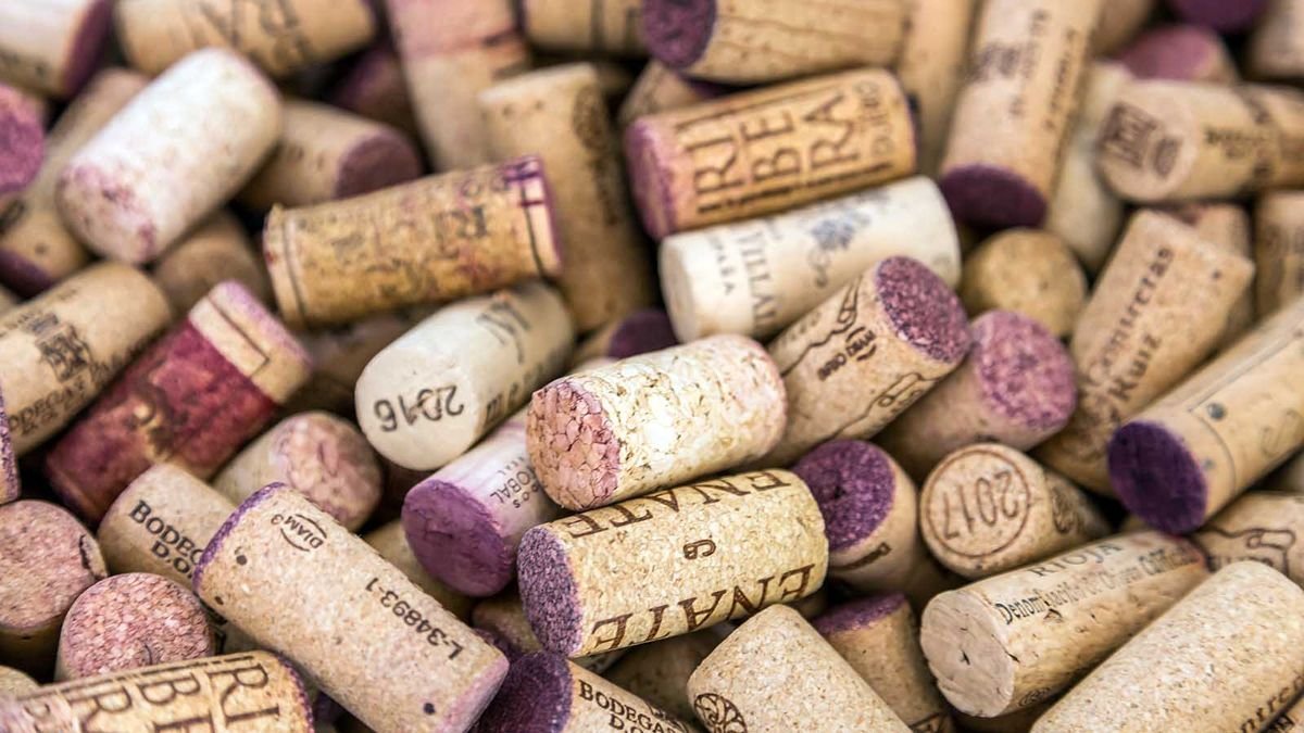 9 Ways to Upcycle Your Wine Corks — More Ways to Upcycle