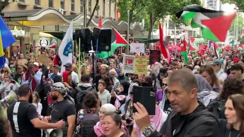 Australia: Huge crowds of people march for Palestine in Melbourne