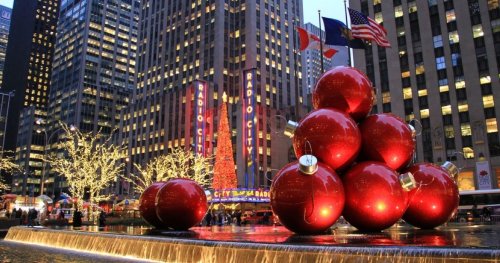 10 NYC Christmas Activities That Are Worth The Hype