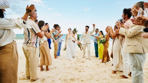 Survey: Americans can expect to spend over $600 to attend a wedding in 2023