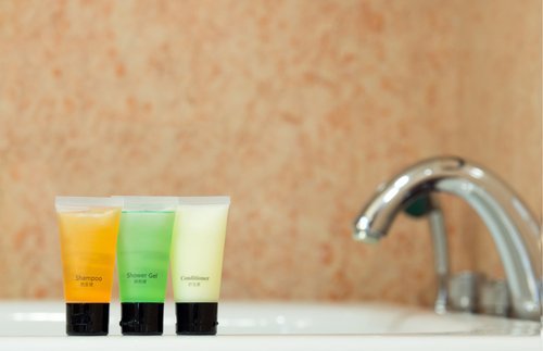 Those Tiny Shampoos You Took From the Hotel? Here's Where to Donate Them