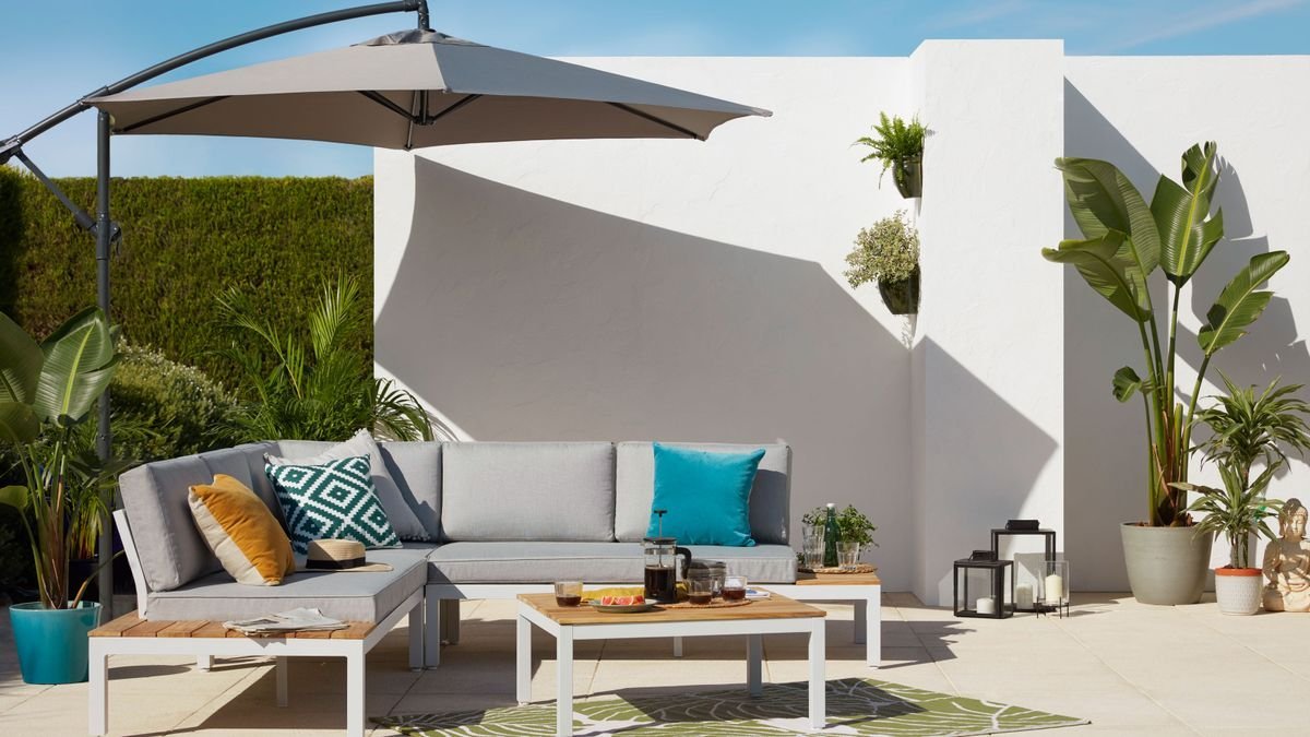 The best ways to create a shaded backyard this summer