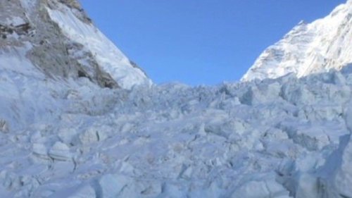 Survivor recalls how ice tumbled down in Mount Everest avalanche