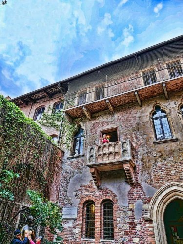 ROMEO AND JULIET IN VERONA - FACT OR FICTION?