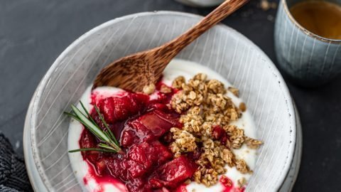 10 schnelle Rhabarber-Rezepte für den Frühling