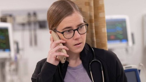 The Pitt Actors Weren't Allowed To Use One Item On Set