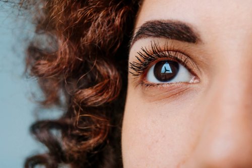 "Do Eyelashes Grow Back?" An Expert Weighs In