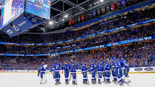 The Lightning Win The Stanley Cup: Deadspin Reactions