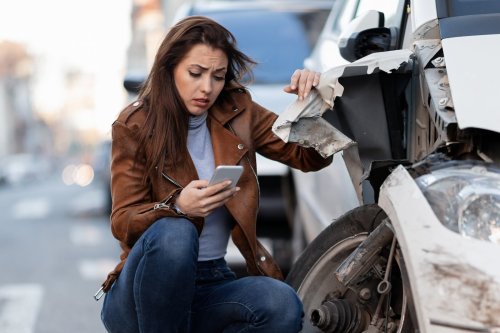 If you get into a car accident, here's the one photo lawyers say could save you