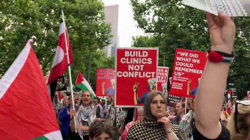 Australia: People hold march for Palestine in Melbourne