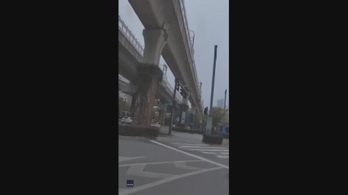 Passer-by Captures Footage of Shanghai Metro 'Short Circuit' Explosion