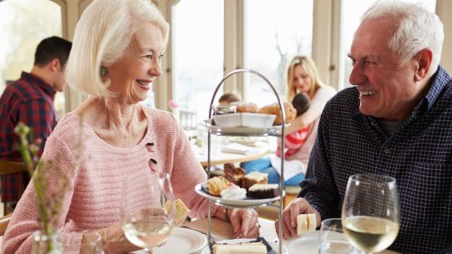 5 English Afternoon Tea Rules American Tourists Break In The First 10 Minutes