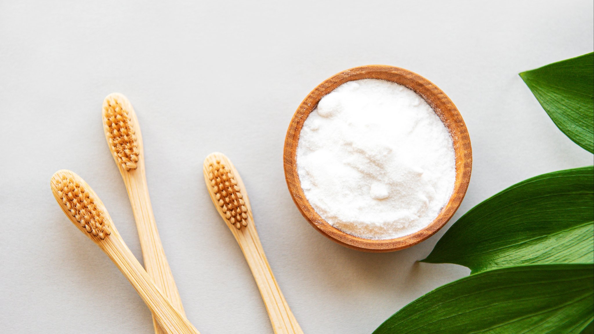 I covered my face with baking soda for a week, and this is what happened