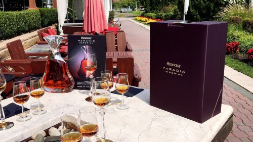 Yachting Cruises Manhattan With Hennessy