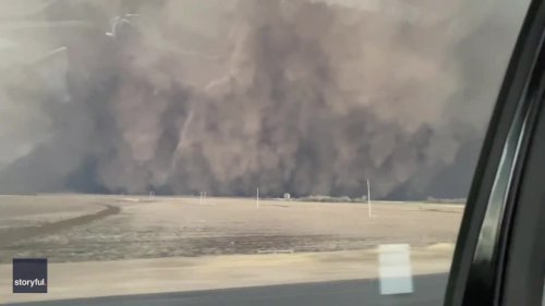 Massive Dust Cloud Envelops South Dakota Farm