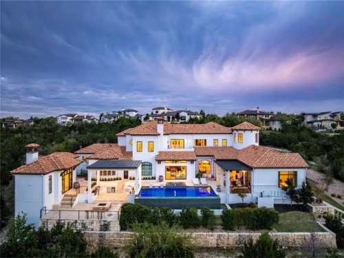 7 Texas Mansions That Take Opulence to the Next Level