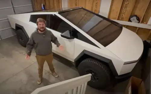 Tesla owner went to drive broken Cybertruck but then looked at onboard computer