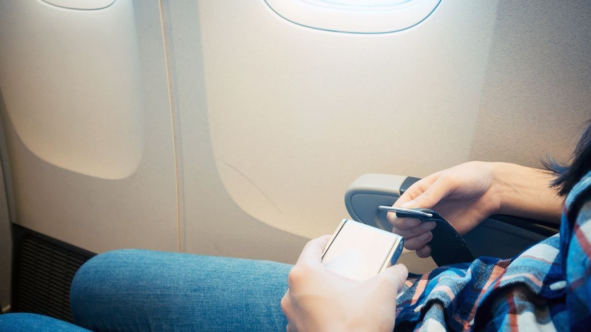If Cars Have Shoulder Seat Belts, Why Not Airplanes? — Plus More on Air Travel