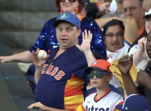 Debate time! Did this fan interfere with Mike Trout's catch?