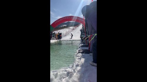 China: Highlights of the Bare Skiing Event