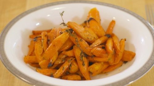 Another Great Side Dish Idea for Christmas! Maple Syrup Roasted Carrots