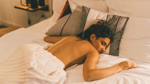 You'll Never Guess What Happens When You Sleep Naked