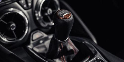 Teach anyone to drive stick in minutes with this trick