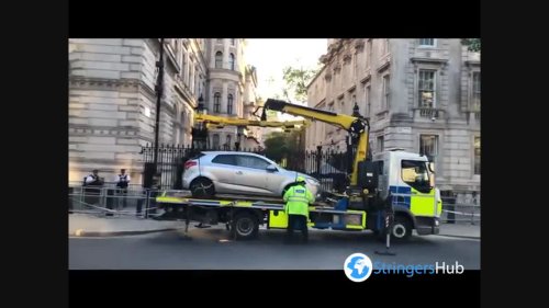 UK: Car Crashes Into Front Gates Of Downing Street, Driver Arrested 3