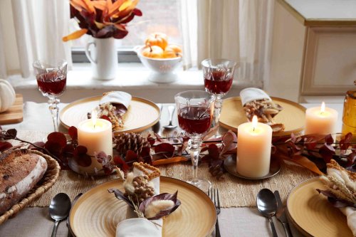 A Guide to Hosting Thanksgiving