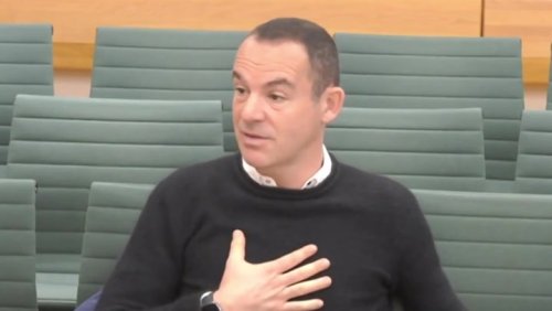 Martin Lewis says households earning under £40,000 should check Universal Credit eligibility