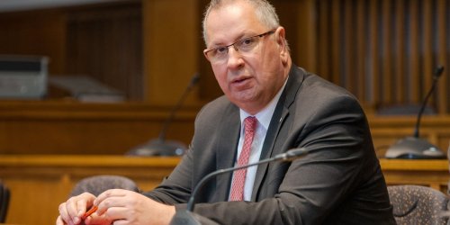 Kommunen: Stadtrat lehnt Ruhestands-Versetzung von OB Schneidewind ab