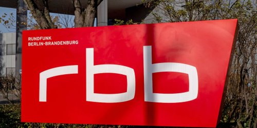 Abfindung gab's auch noch: RBB stoppt Ruhegehalt: Ex-Direktorin erhält nach 6 Jahren keine 8200 Euro mehr