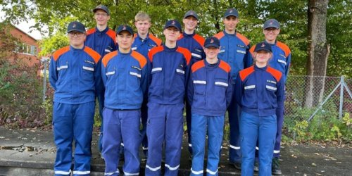 Freiwillige Feuerwehr Celle: FW Celle: Jugendliche erhalten Leistungsspange