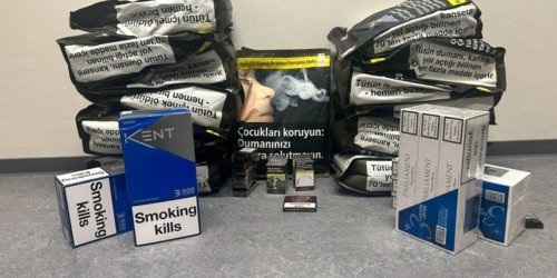Hauptzollamt Stuttgart: HZA-S: Koffer voller Tabakwaren