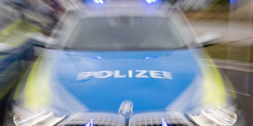 Gotha: Rentner stirbt bei Unfall: Auto fährt gegen Lastwagen