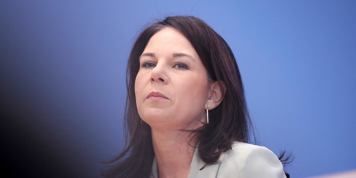 Viel Kritik: Grünen-Chefin dementiert Deal-Gerüchte um neuen Top-Job für Baerbock