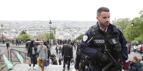 Nach Moskau: Frankreich will zu Ostern vor jeder christlichen Kirche Polizisten aufstellen