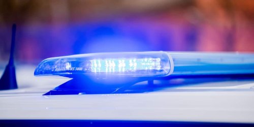Leipzig: Laster rangiert und verletzt Fußgängerin tödlich