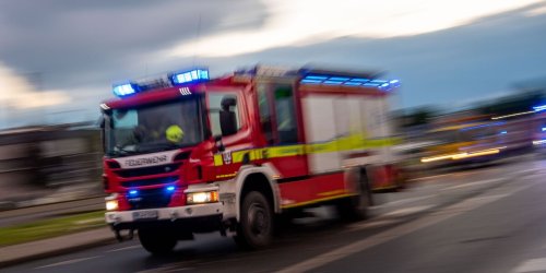 Feuer: Imbiss brennt in Dresden lichterloh: Keine Verletzten
