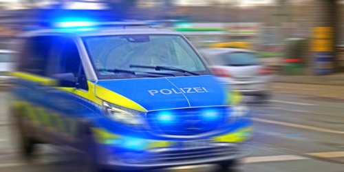 Vorfall im Saarland: Nach Pausen-Streit stürmt Familie die Schule - 16-Jähriger schlägt Lehrerin