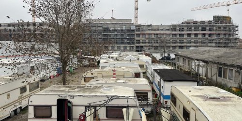 Illegaler Trailerpark: Verurteilter Betrüger macht Berliner Wohnungsnot zu Geschäftsmodell