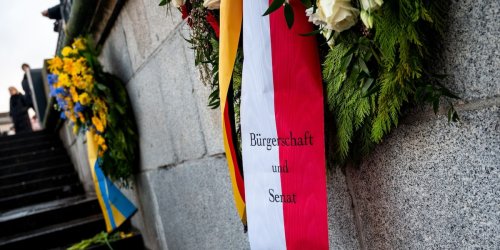 Hamburg: Gedenken am zweiten Jahrestag der Opfer des Ukrainekriegs